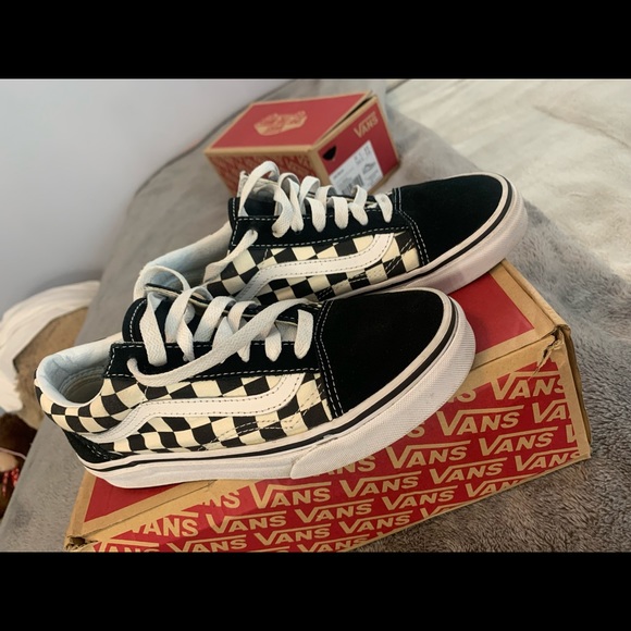 Vans Shoes - Vans checkered Old Skool
